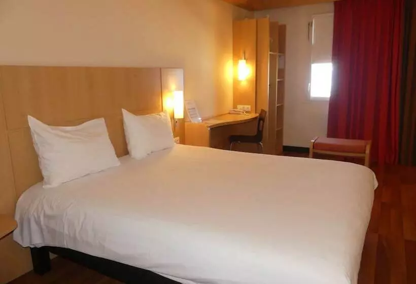 ダブルベッドスタンダードルーム, Ibis Istres Trigance