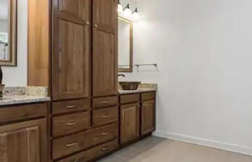 غرفة قياسية سرير كينج, Island Inn & Suites, Ascend Hotel Collection