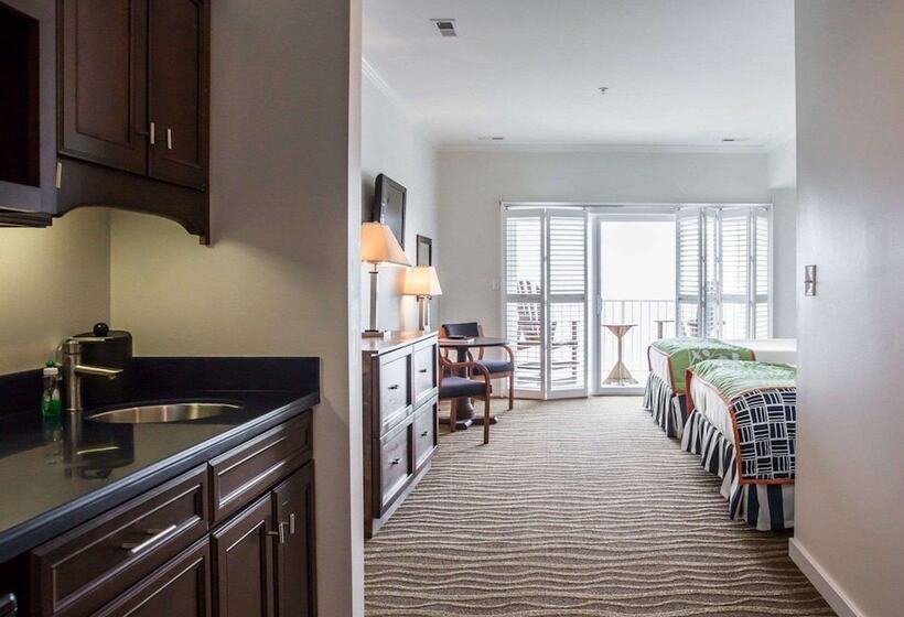 غرفة قياسية, Island Inn & Suites, Ascend Hotel Collection