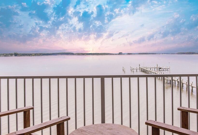 جناح, Island Inn & Suites, Ascend Hotel Collection