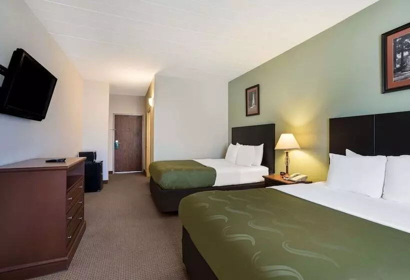 スタンダードルーム, Quality Inn & Suites Monterey I 40