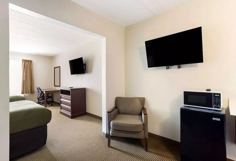 スイート, Quality Inn & Suites Monterey I 40