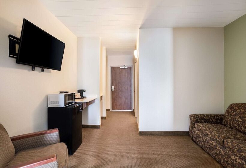 جناح, Quality Inn & Suites