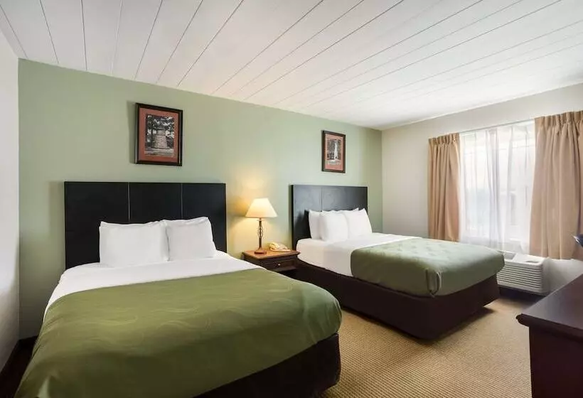 スイート, Quality Inn & Suites Monterey I 40