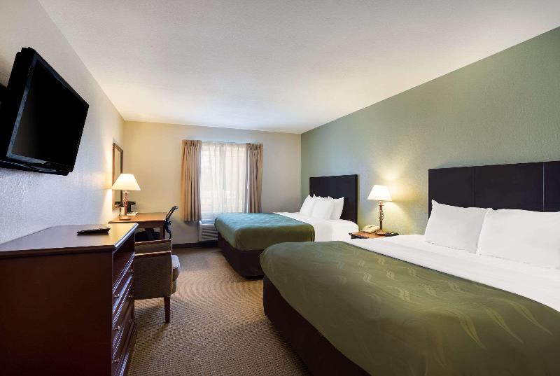 غرفة قياسية سرير كينج, Quality Inn & Suites