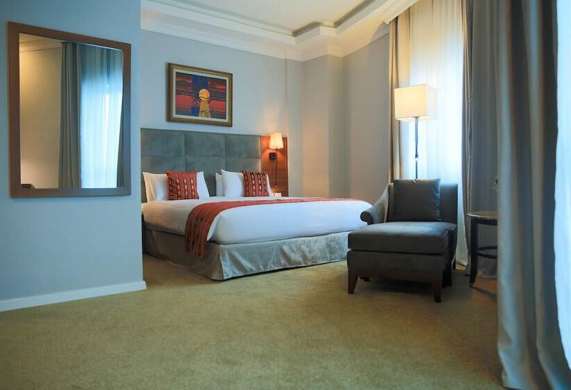 اتاق کلاس بیزنس, Swiss Inn Nexus