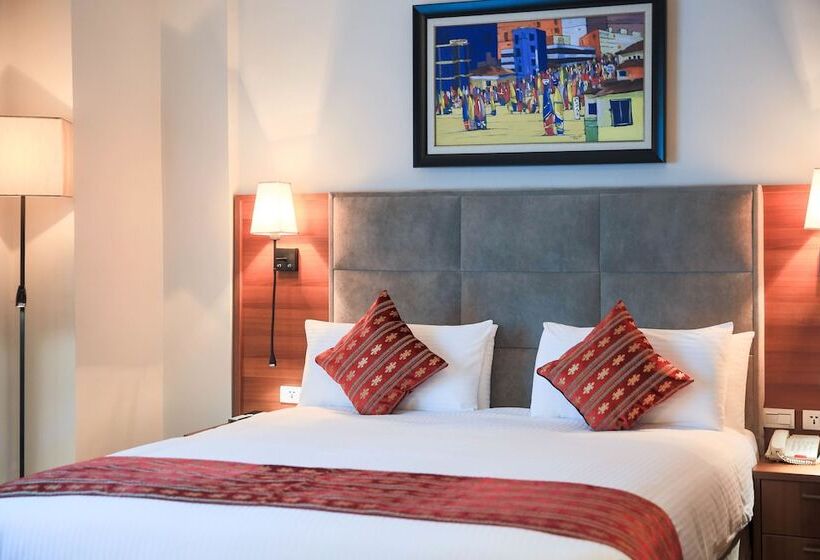 اتاق خانوادگی, Swiss Inn Nexus