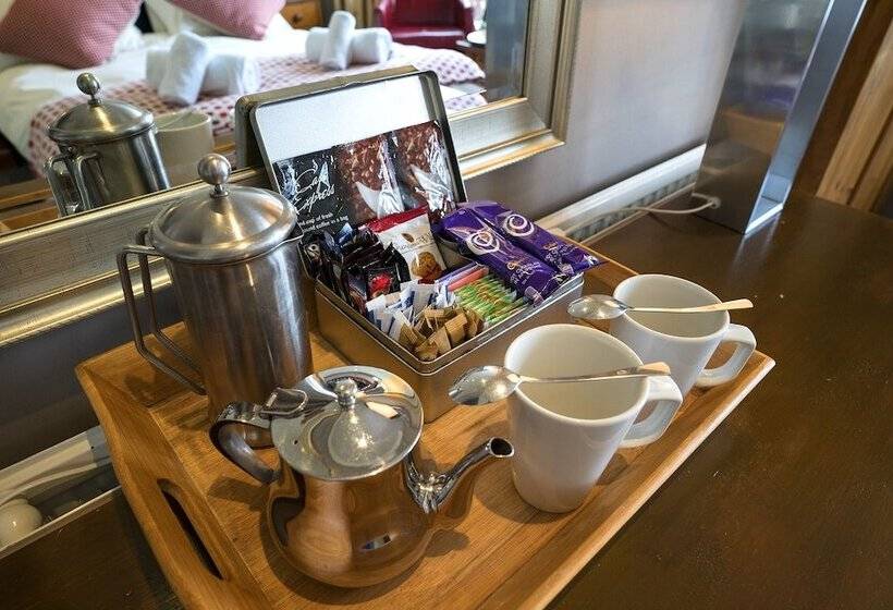 スタンダードルーム, The Helaina