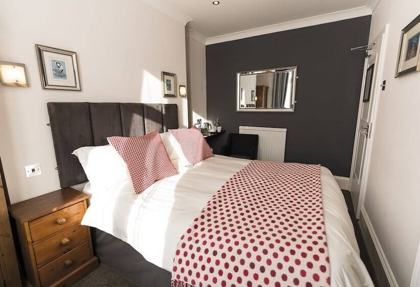 スタンダードルーム, The Helaina