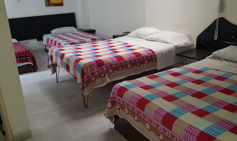 4인용 스탠다드 룸, Vermon Armenia