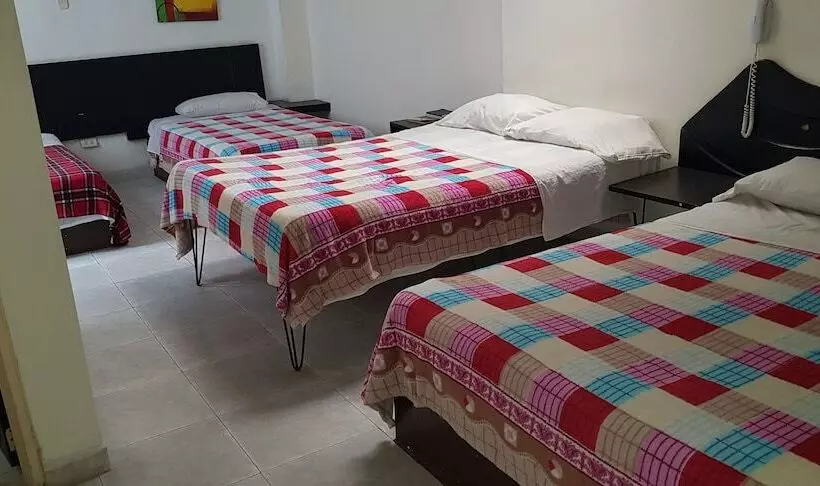 اتاق استاندارد چهار تخته, Vermon Armenia