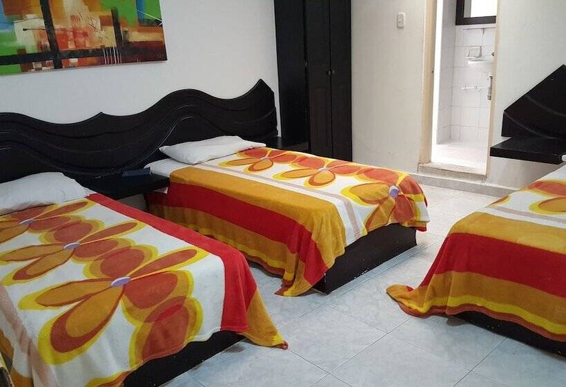 4인용 스탠다드 룸, Vermon Armenia