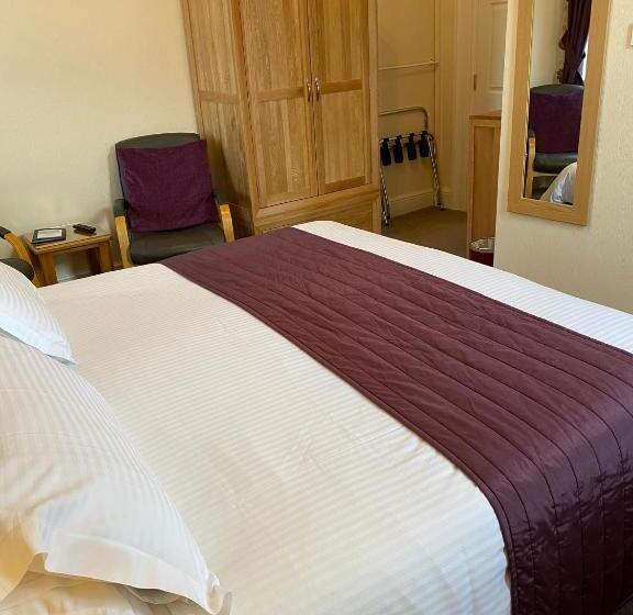 수피리어 룸, Paignton Court