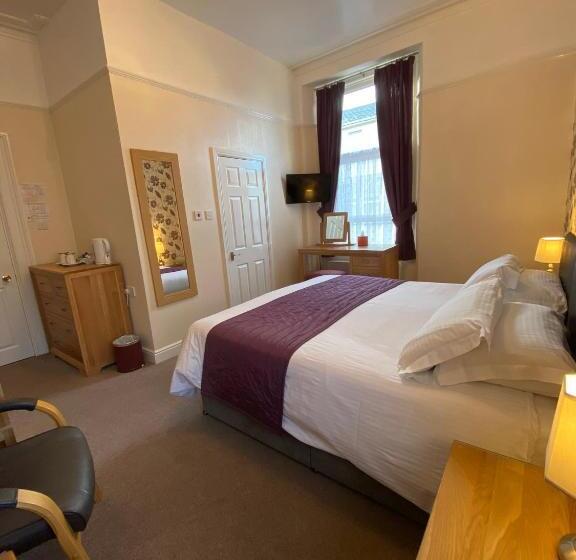 수피리어 룸, Paignton Court