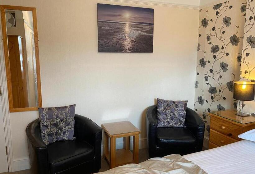 디럭스 룸, Paignton Court