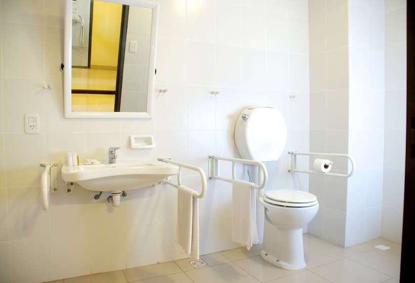 غرفة قياسية, Alto Del Camino