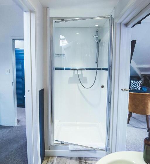 Deluxe Suite Sea View, Bayards Cove Inn