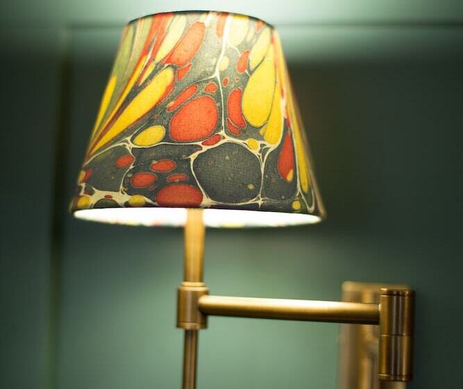 اتاق لوکس سه تخته, Bayards Cove Inn