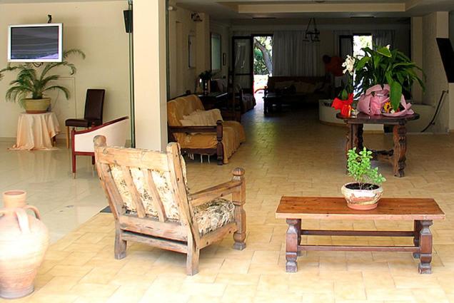 اتاق استاندارد, Galini