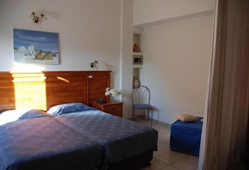 اتاق استاندارد چهار تخته, Galini