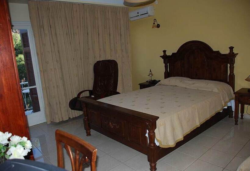 اتاق استاندارد, Galini