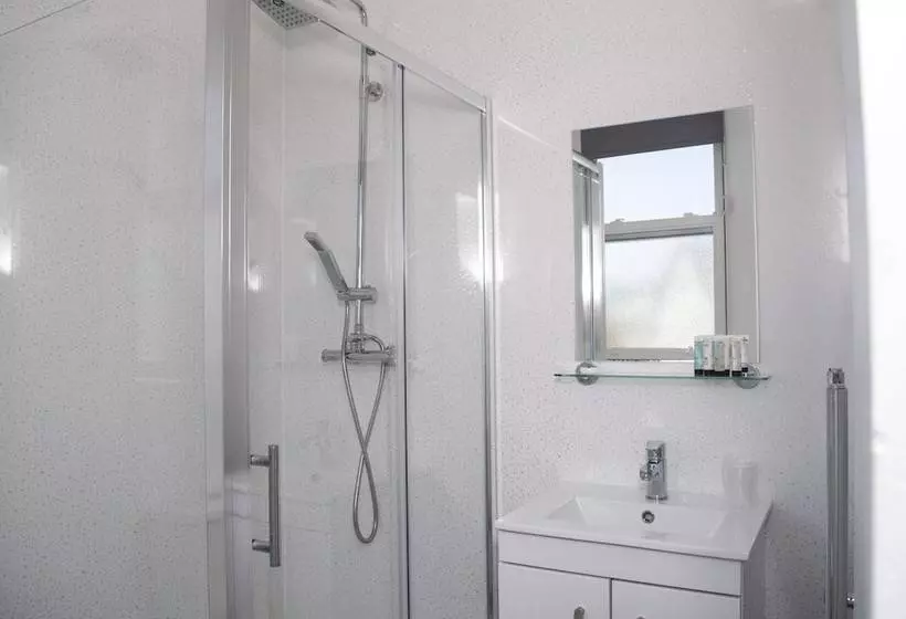 スタンダードルーム, Gyllyngvase House