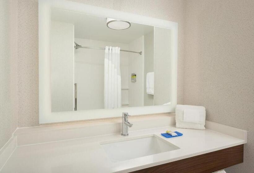 带大床的标准间, Holiday Inn Express   Tullahoma, An Ihg