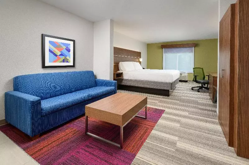 キングサイズベッドのエクゼクティブルーム, Holiday Inn Express   Tullahoma, An Ihg