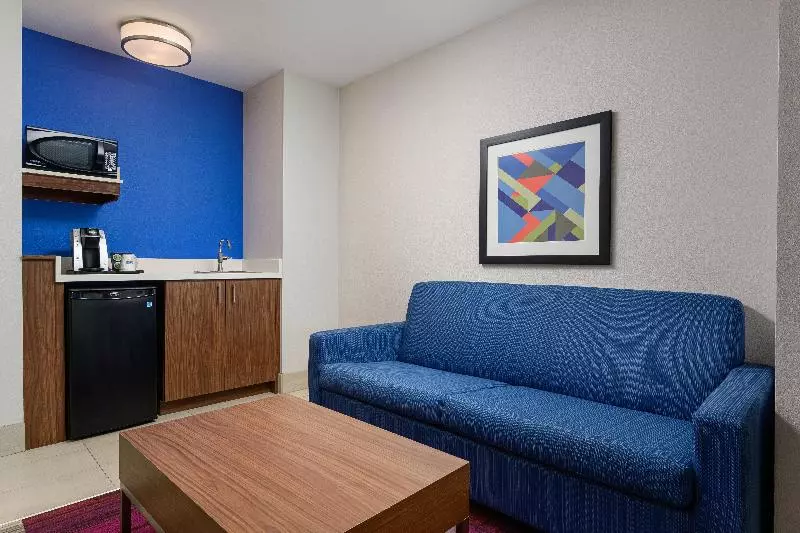 キングサイズベッドのエクゼクティブルーム, Holiday Inn Express   Tullahoma, An Ihg