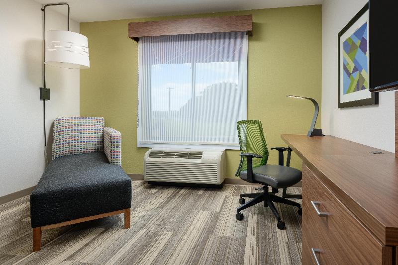 带大床的标准间, Holiday Inn Express   Tullahoma, An Ihg