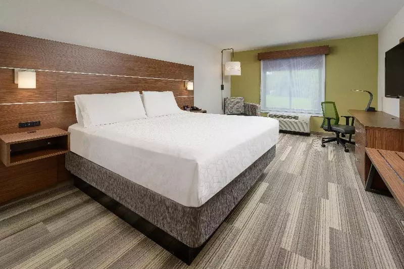 キングサイズベッドのスタンダードルーム, Holiday Inn Express   Tullahoma, An Ihg
