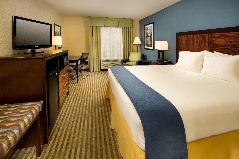 스탠다드 룸 킹사이즈 침대, Holiday Inn Express Tullahoma, An Ihg