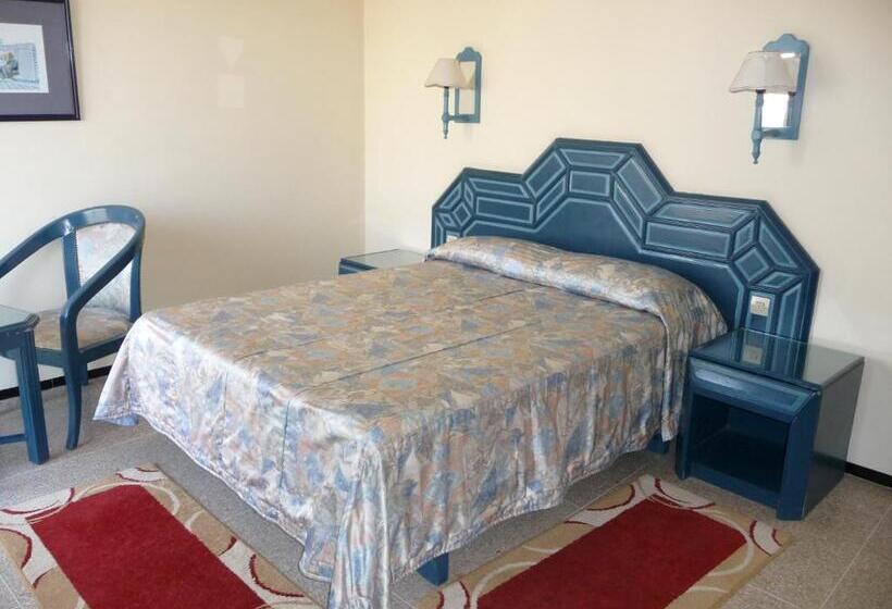 标准单人间, Kamal City Center