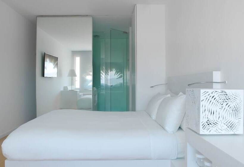 اتاق سوپریور با چشمانداز شهر, Renaissance Barcelona Fira