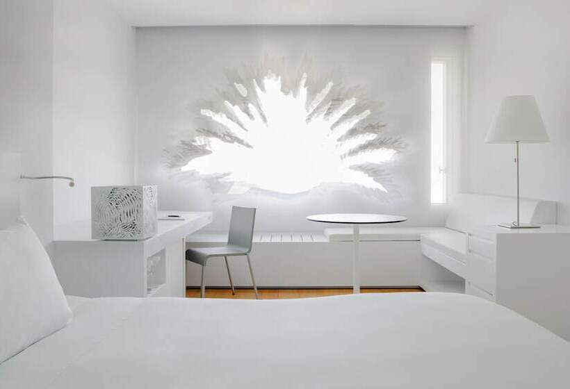 اتاق سوپریور با چشمانداز شهر, Renaissance Barcelona Fira