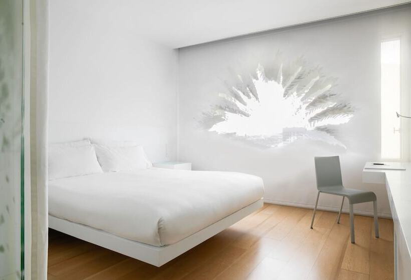 اتاق لوکس با چشمانداز شهر, Renaissance Barcelona Fira