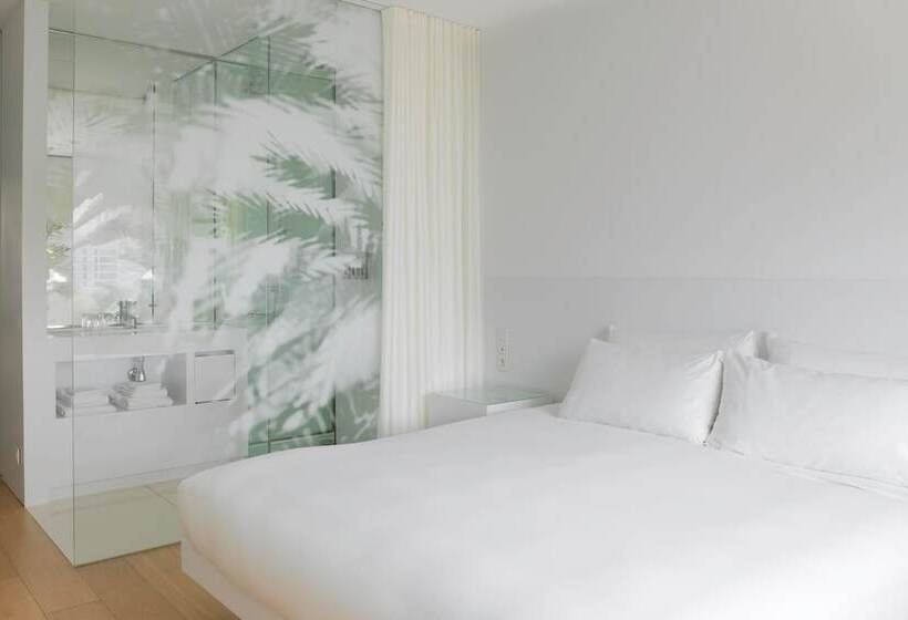 اتاق لوکس با چشمانداز شهر, Renaissance Barcelona Fira