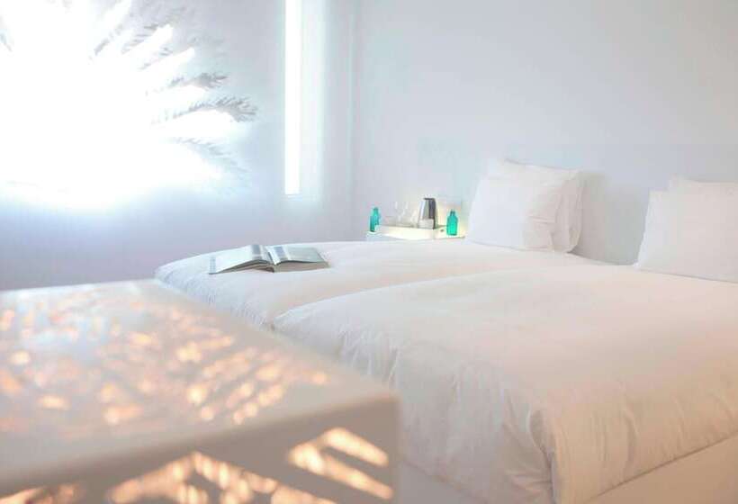 اتاق لوکس با چشمانداز شهر, Renaissance Barcelona Fira