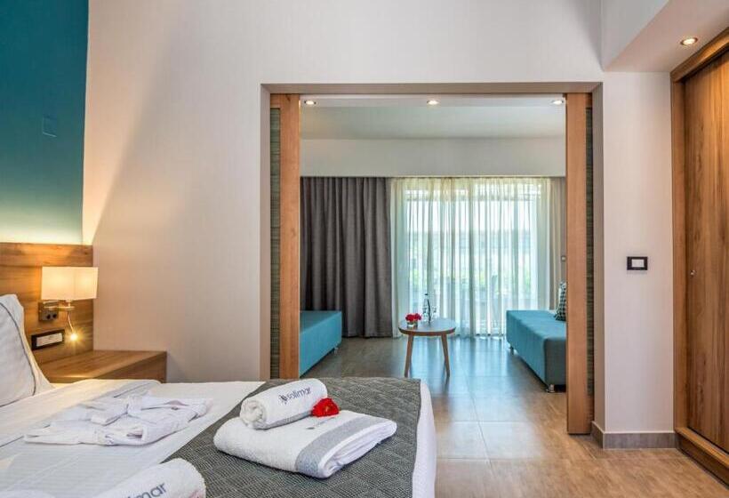 جناح جونيور, Solimar Aquamarine Resort