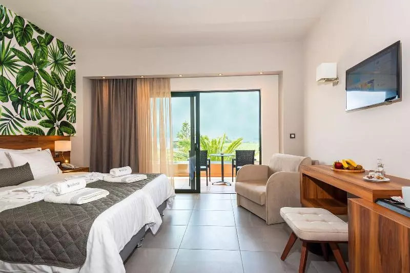 スーペリアールーム, Solimar Aquamarine Resort