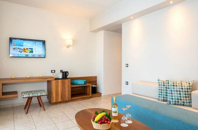 جناح جونيور, Solimar Aquamarine Resort