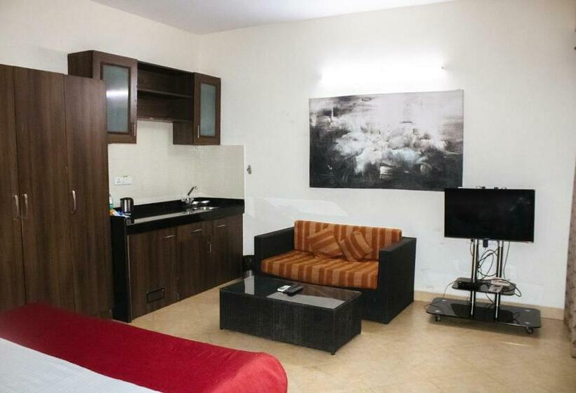 Номер Deluxe, Royale Assagao Resort   Near Vagator Beach