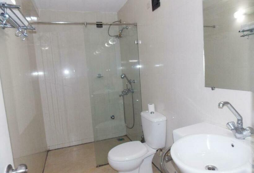 디럭스 룸, Royale Assagao Resort   Near Vagator Beach