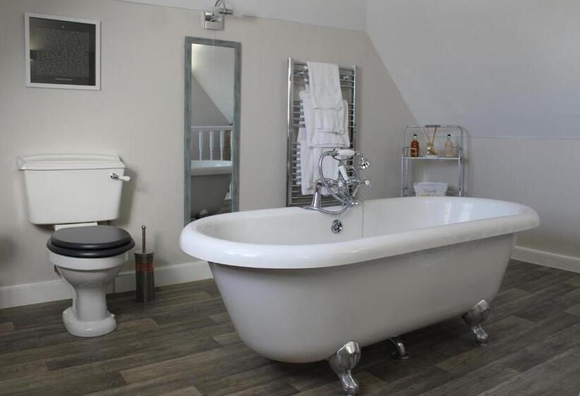 غرفة قياسية, The Ship Inn