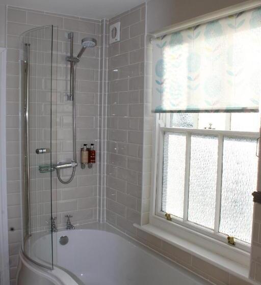 غرفة ديلوكس سرير كينج, The Ship Inn