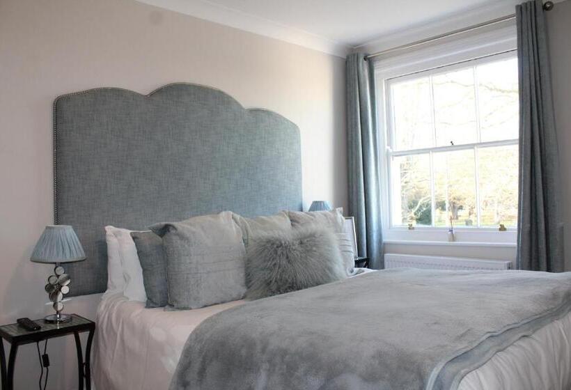 غرفة ديلوكس سرير كينج, The Ship Inn