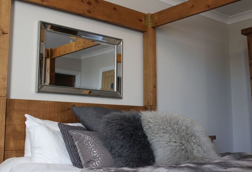 غرفة قياسية, The Ship Inn