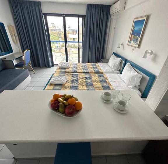 Студия Стандарт Вид на Город, Kassavetis Center Hotel Studios & Apartments