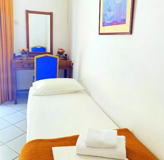 1 Bedroom Apartment City View, Kassavetis Center Hotel Studios & Apartments