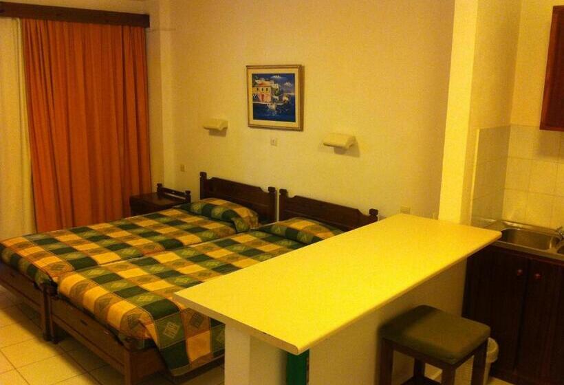 Студия Стандарт, Kassavetis Center   Hotel Studios & Apartments